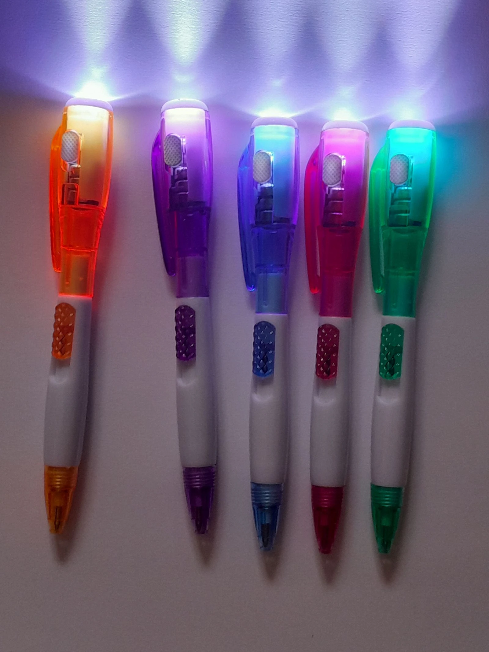 Set van 5 lichtgevende balpennen in zeer goede staat – photo 3